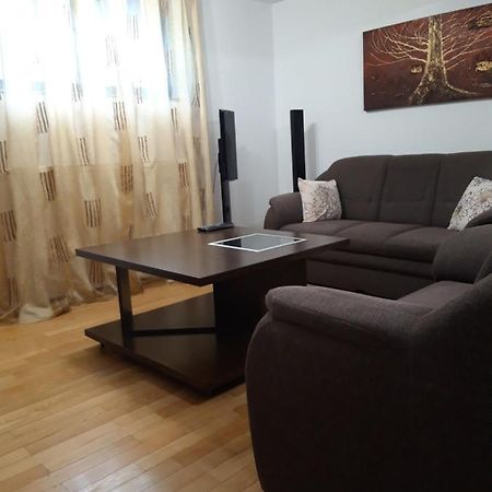 Papas Apartments Bucurestii Noi Exterior foto